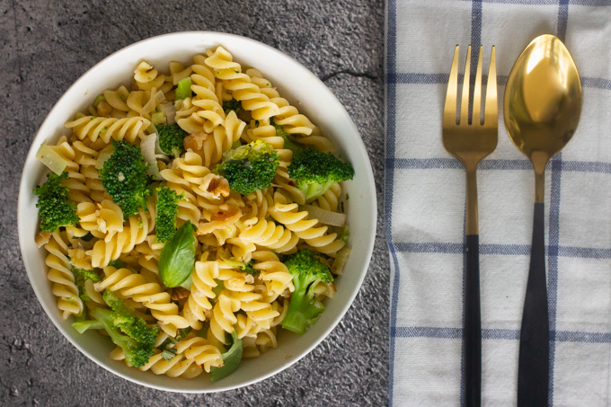 Broccoli, Leek and Walnuts Pasta