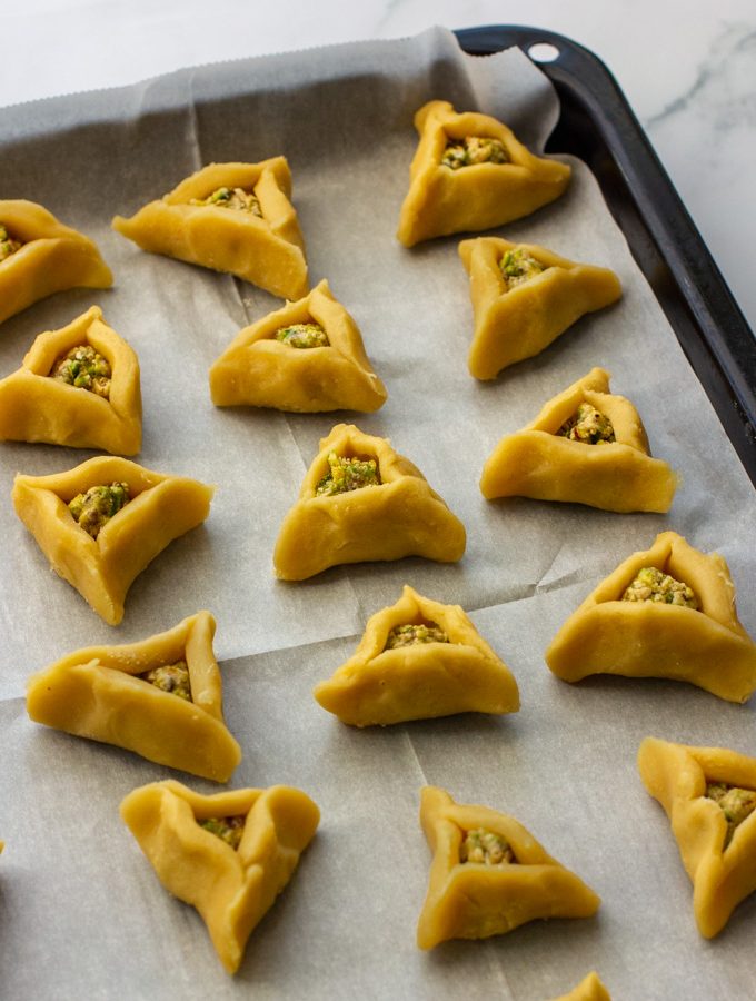 אוזני המן במילוי פיסטוק חלווה